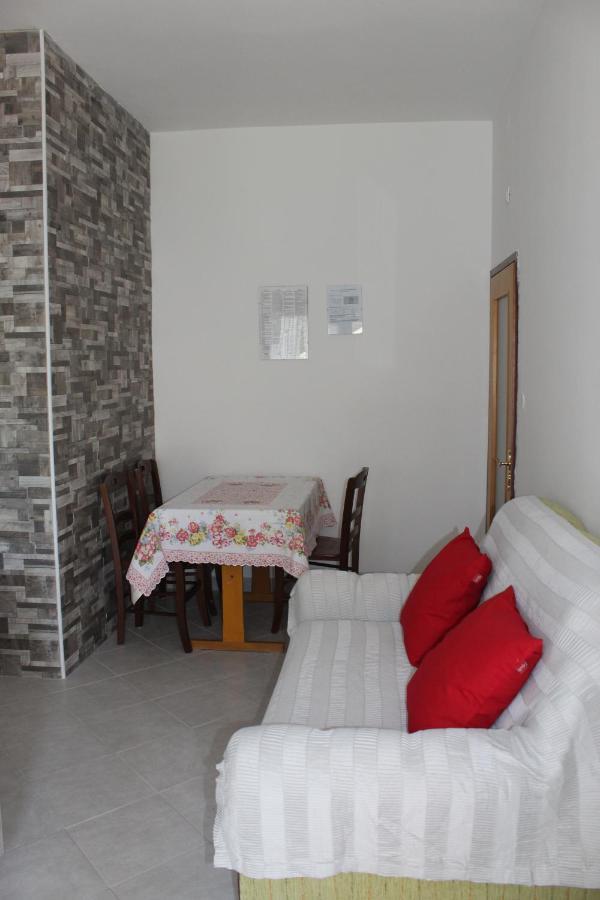 פורץ Laura'S Apartment מראה חיצוני תמונה
